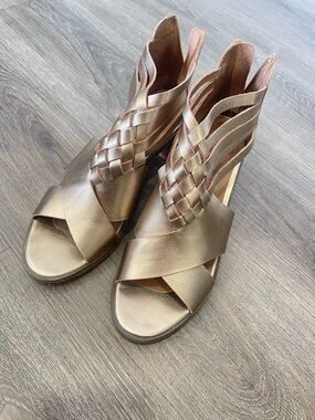 Antelope Bronze Woven Peep-Toe Sandals